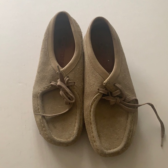 Clarks Shoes - Clarks Wallabees size 7 1/2
